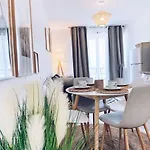 Superbe: Parking Gratuit + Wifi + Balcon 아파트
