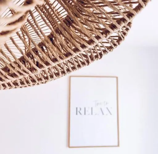 Superbe: Parking Gratuit + Wifi + Balcon