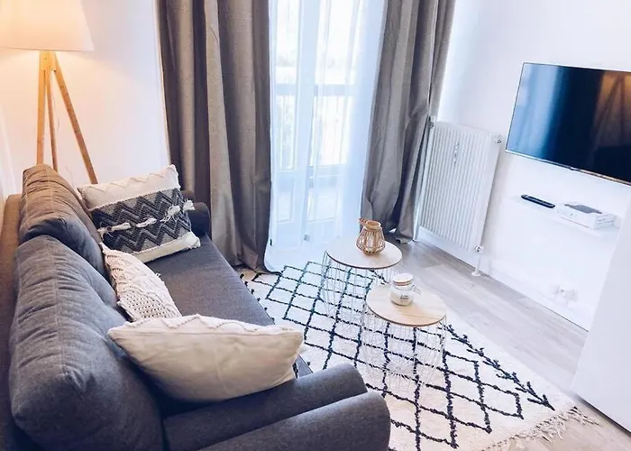 Superbe: Parking Gratuit + Wifi + Balcon Apartment *