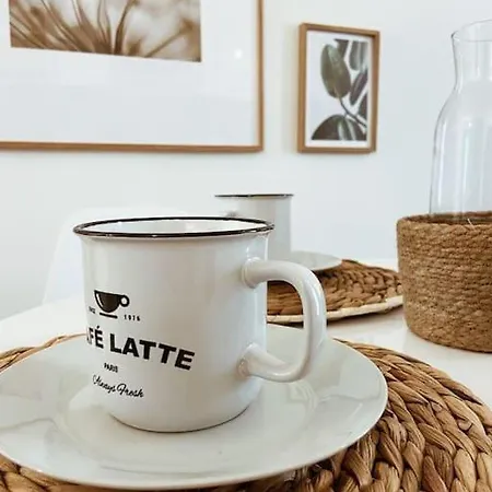 アパート Superbe: Parking Gratuit + Wifi + Balcon